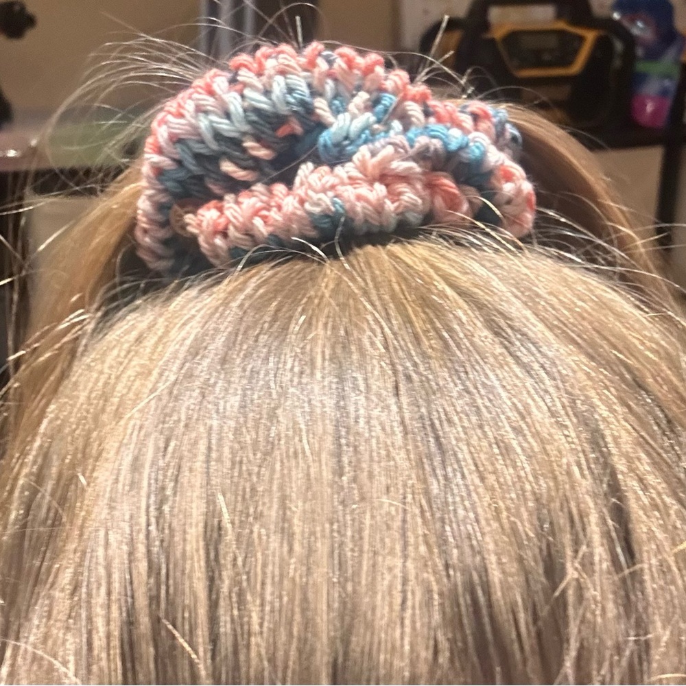 Hand Crafted knitted hair scrunchie - Picture 3 of 4